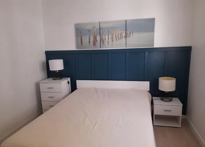 Maison T3 Avec Cour, à Deux Pas Du Port De L'aiguillon, Proche Commodités Et - - Fr-1-319-126 *