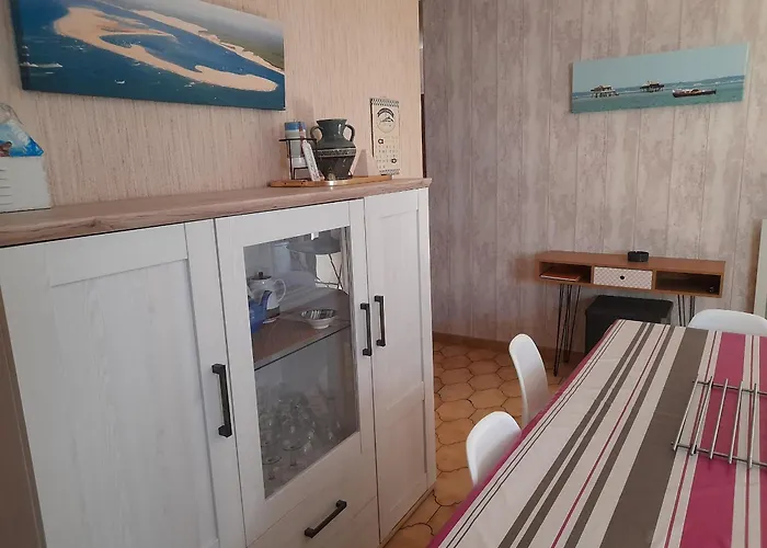 Maison T3 Avec Cour, à Deux Pas Du Port De L'aiguillon, Proche Commodités Et - - Fr-1-319-126 *