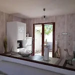 Maison T3 Avec Cour, A Deux Pas Du Port De L'aiguillon, Proche Commodites Et - - Fr-1-319-126 Ferienhaus