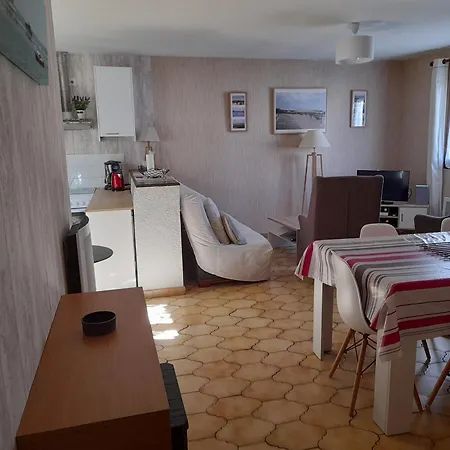 Maison T3 Avec Cour, A Deux Pas Du Port De L'aiguillon, Proche Commodites Et - - Fr-1-319-126 * Arcachon